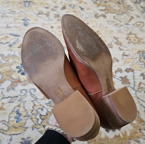 Madewell Lucie Shoe in English Saddle - Picture 9 of 9